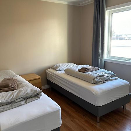 Fisk Club Cottages Flateyri - Sailor'S House Bagian luar foto